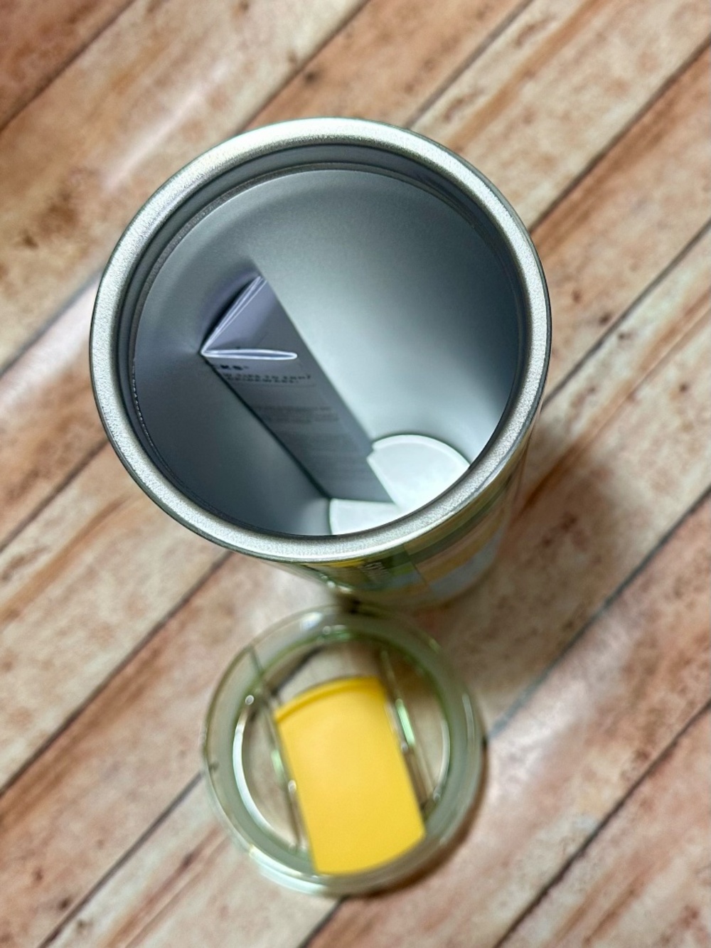 Starbucks 2025 yellow/green "Pixel" 16oz tumbler - Picture 3 of 3